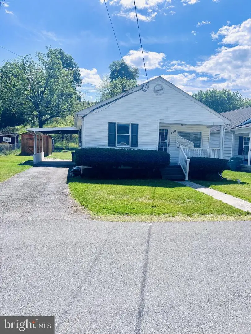 170 N Eberly St, Strasburg, VA 22657 - #1