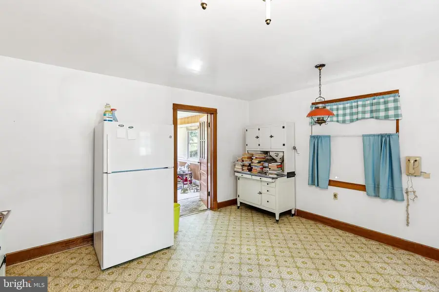 117 S Grove Ave, Edinburg, VA 22824 - #3
