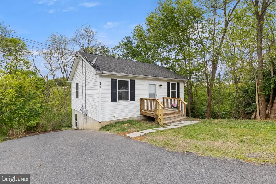176 N Place Ln, Strasburg, VA 22657 - #2