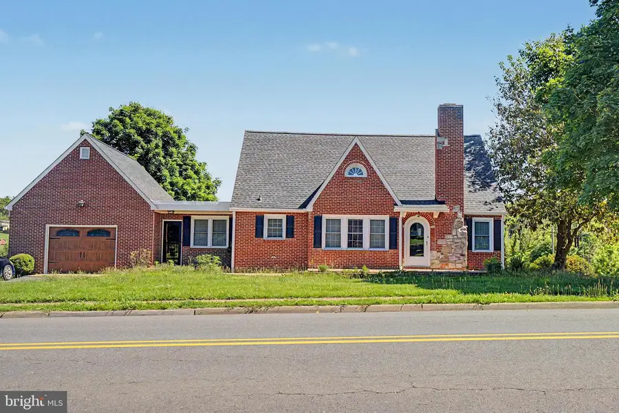 342 W Old Cross Rd, New Market, VA 22844 - #2