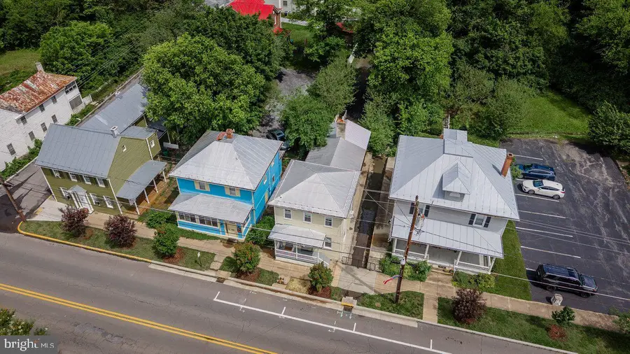 234 N Main St, Woodstock, VA 22664 - #3