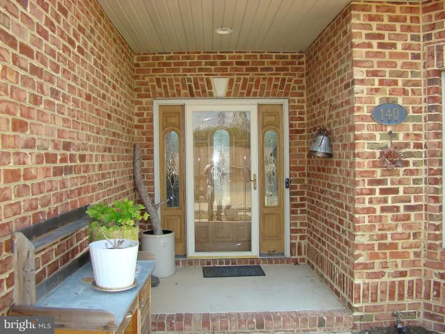 140 Donna Dr, Woodstock, VA 22664 - #3