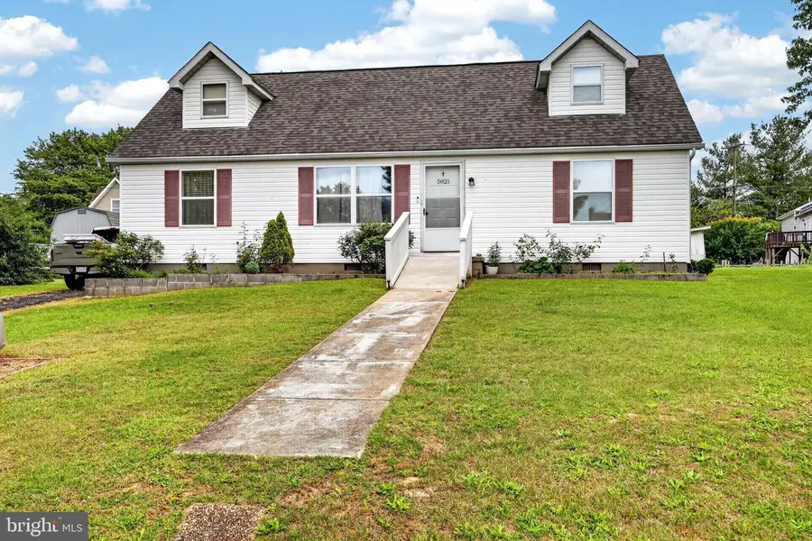 5821 Robin St, Mount Jackson, VA 22842 - #2