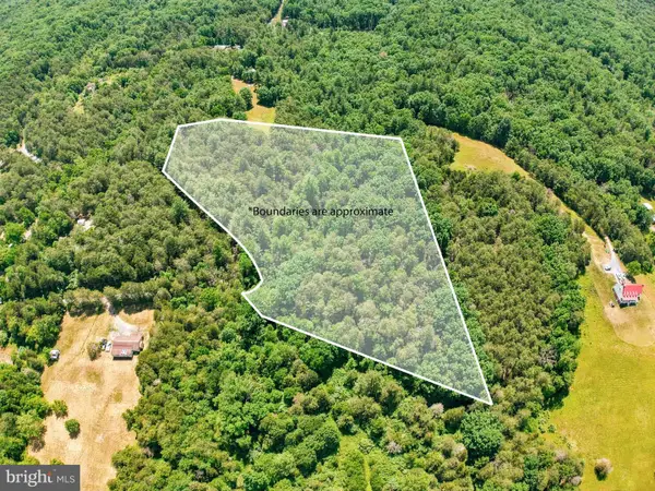 Moutain Slope Lane Ln, FORT VALLEY, VA 22652