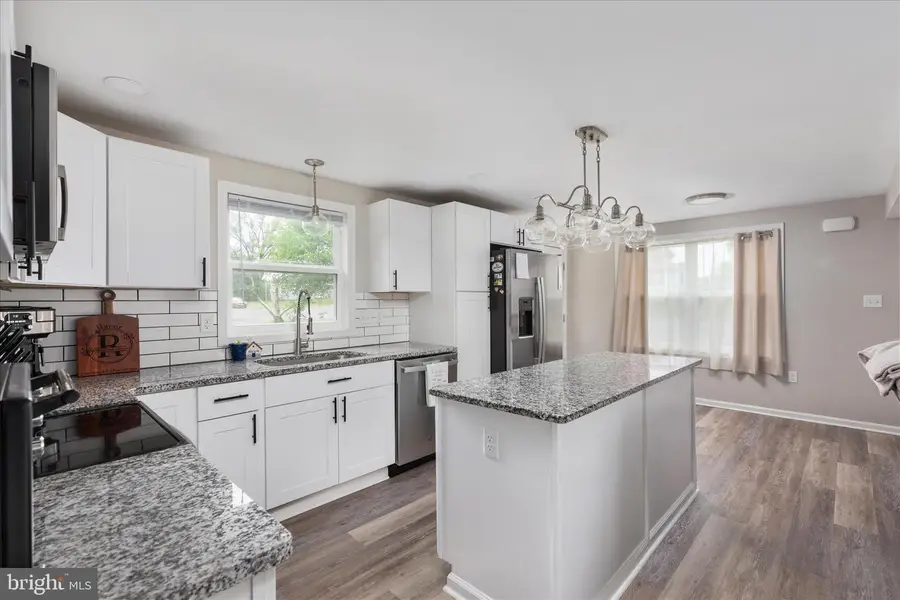 5848 Cardinal St, Mount Jackson, VA 22842 - #2
