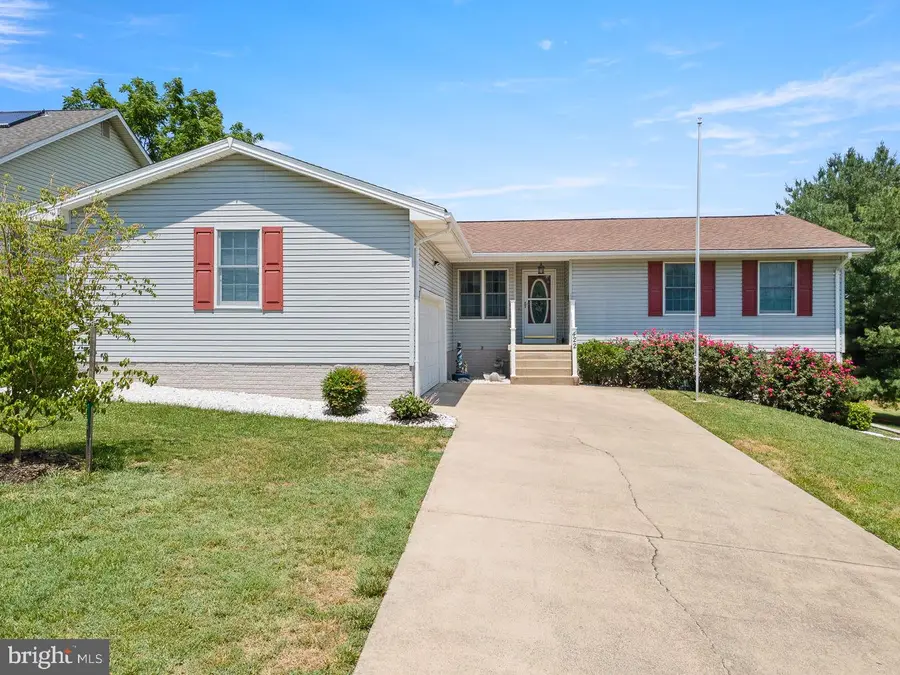 422 W Court St, Woodstock, VA 22664 - #2