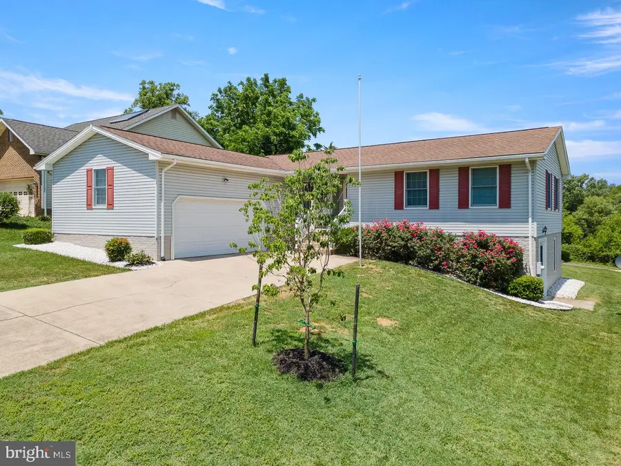 422 W Court St, Woodstock, VA 22664 - #3