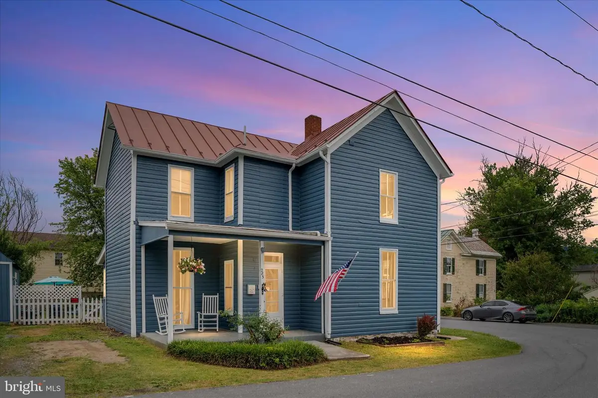 285 S Massanutten St, Strasburg, VA 22657 - #1
