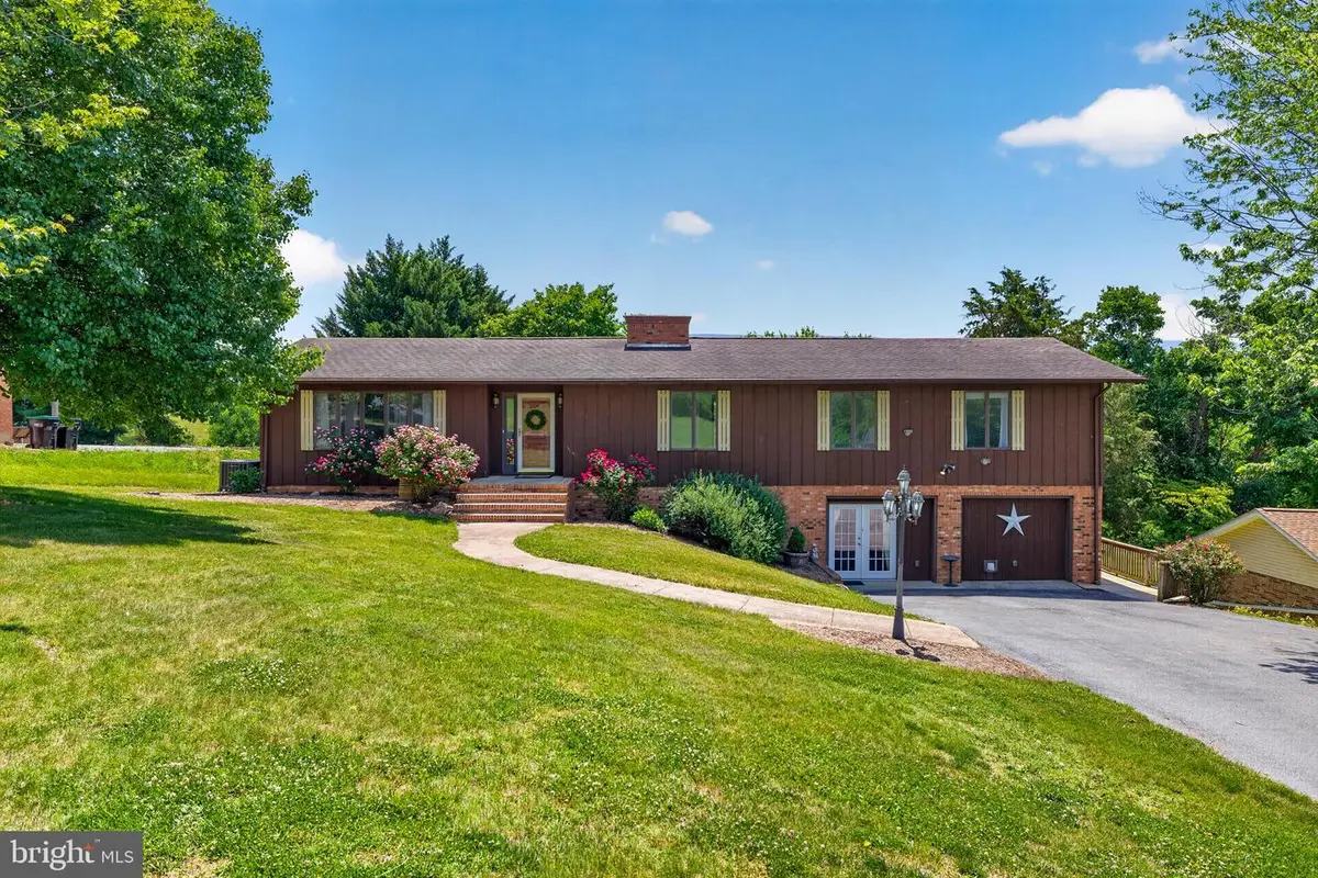 9510 Shenandoah Dr, New Market, VA 22844 - #1