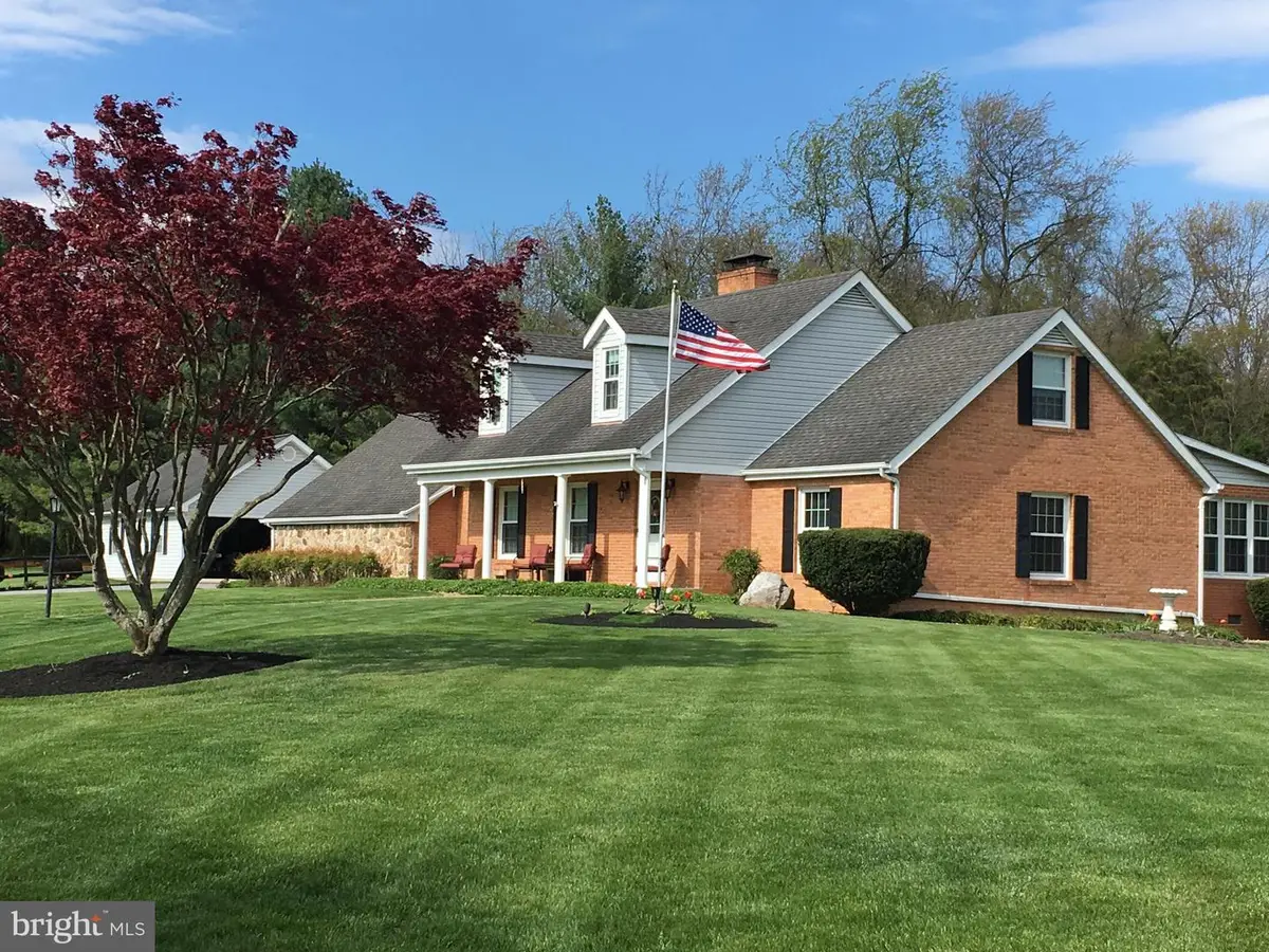908 Jonathan St, Woodstock, VA 22664 - #1