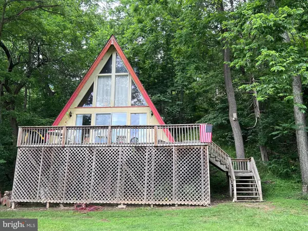 444 Deer Meadow Dr, STRASBURG, VA 22657