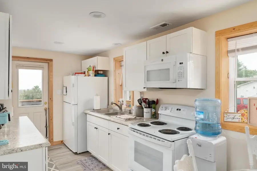574 Kern Springs Rd, Woodstock, VA 22664 - #2