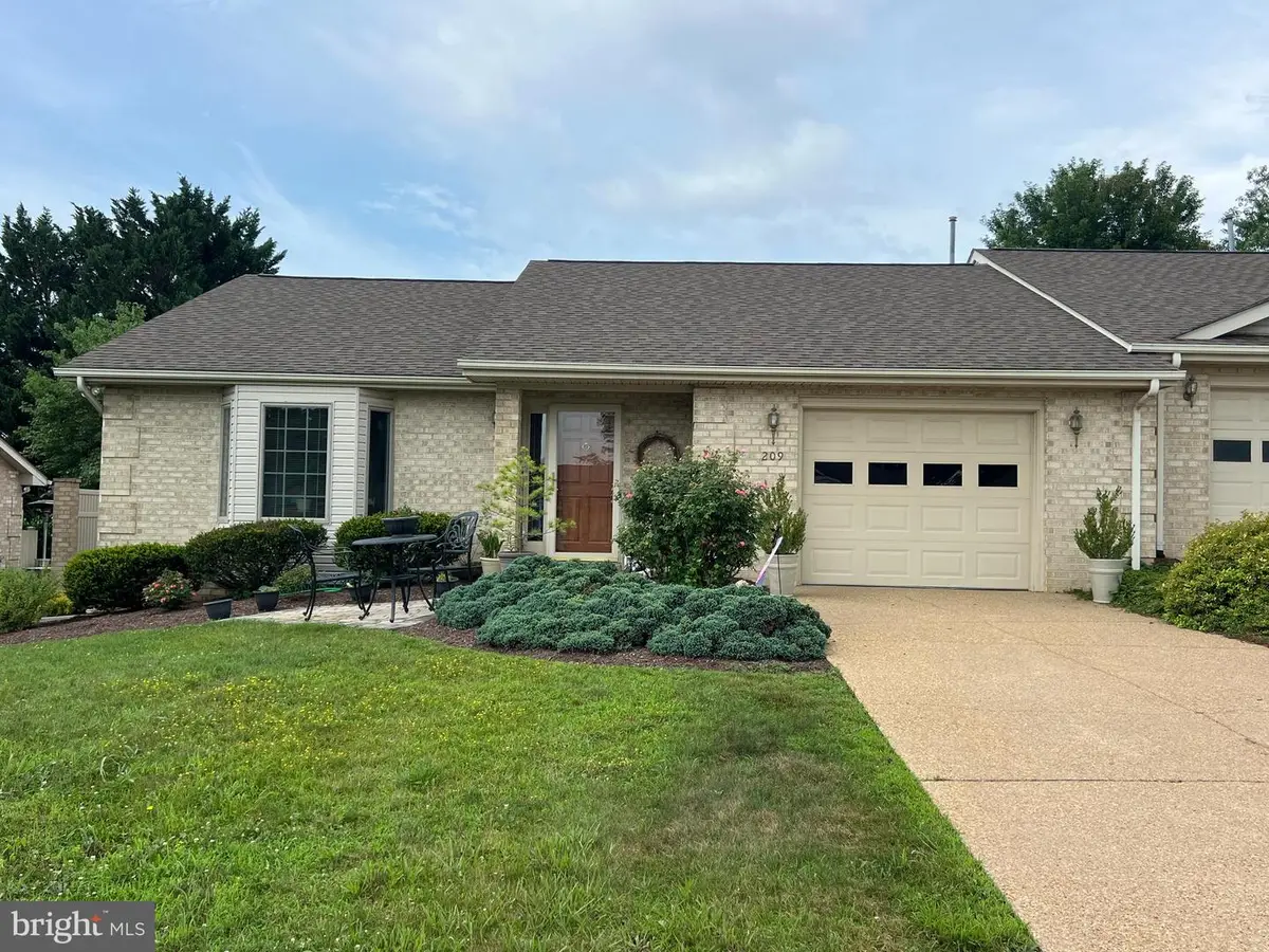 209 Kim Ct, Woodstock, VA 22664 - #1