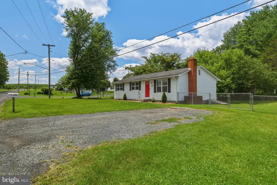 304 Palmyra Rd, Edinburg, VA 22824 - #3
