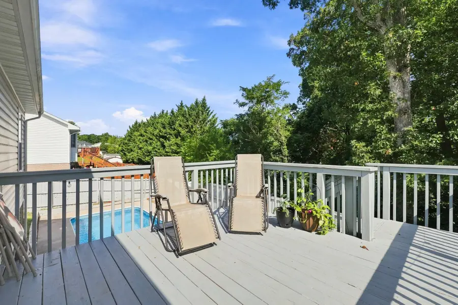 725 Christiansen Dr, Strasburg, VA 22657 - #3