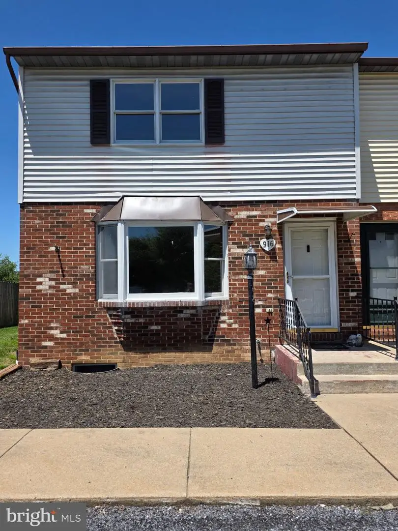 916 Hilltop Dr, Woodstock, VA 22664 - #2
