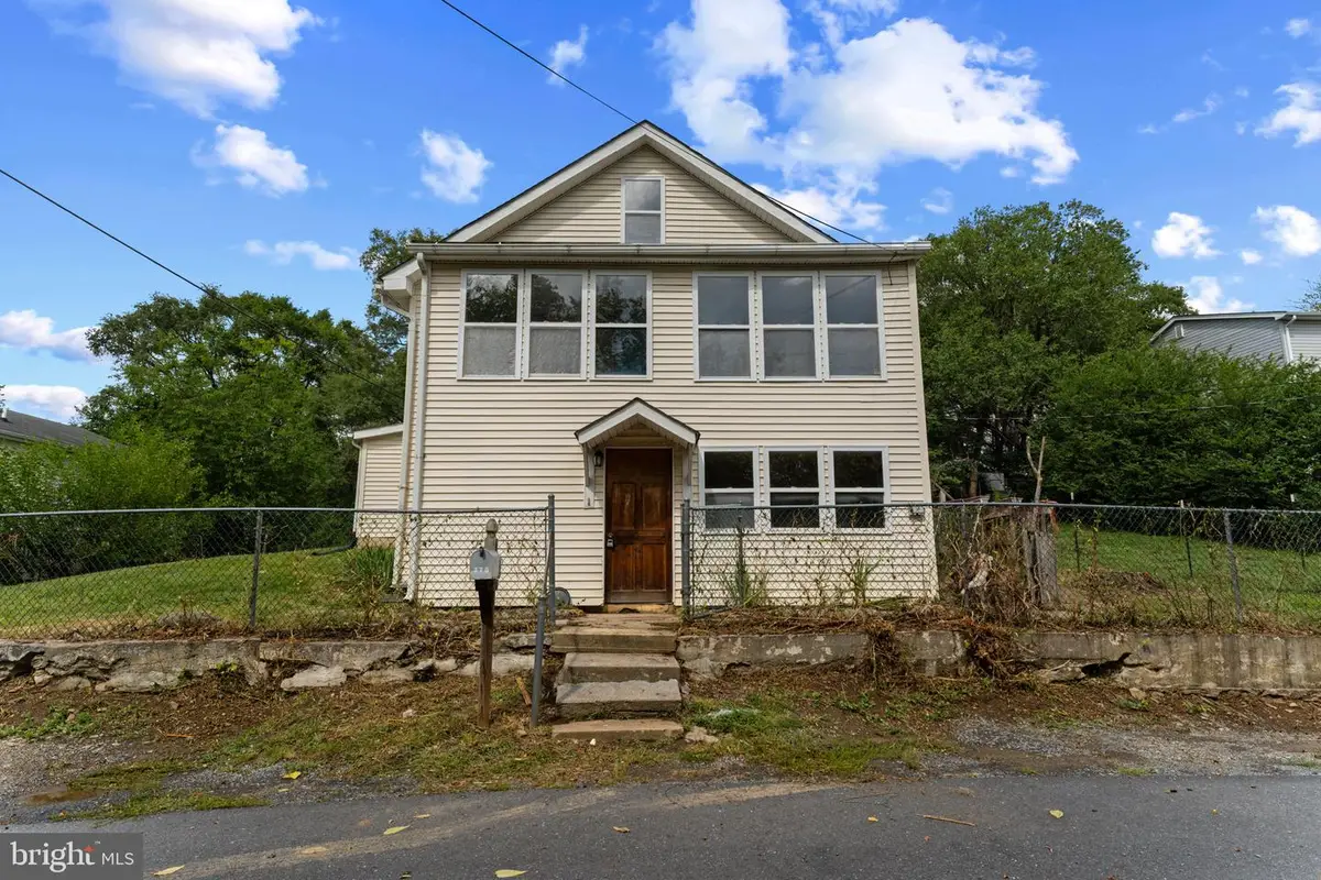 378 Sunset St, Strasburg, VA 22657 - #1