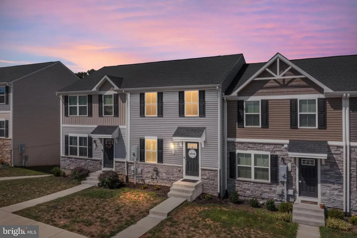112 Spring Pl, Strasburg, VA 22657 - #1