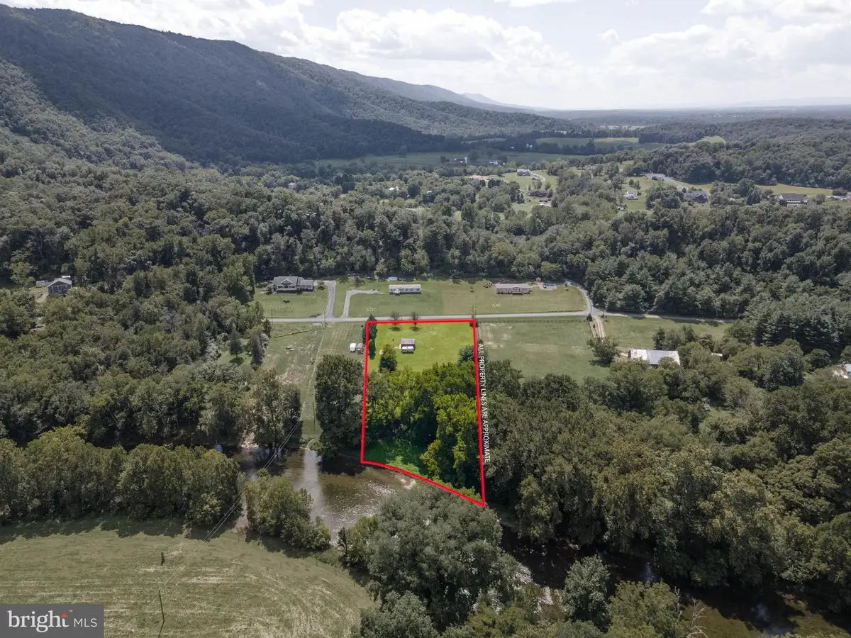 1806 Deer Rapids Rd, Strasburg, VA 22657 - #1