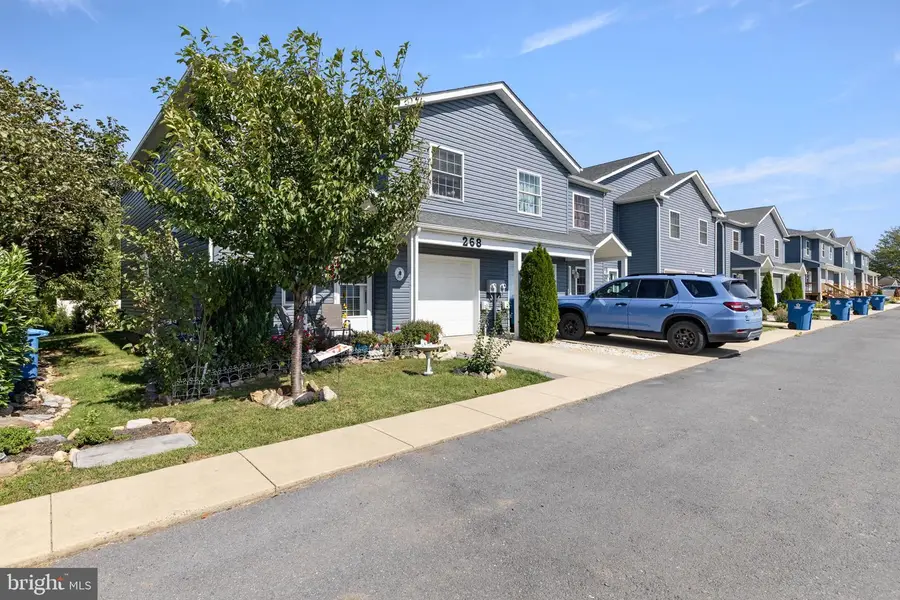 268 Parkside Ct, Woodstock, VA 22664 - #2