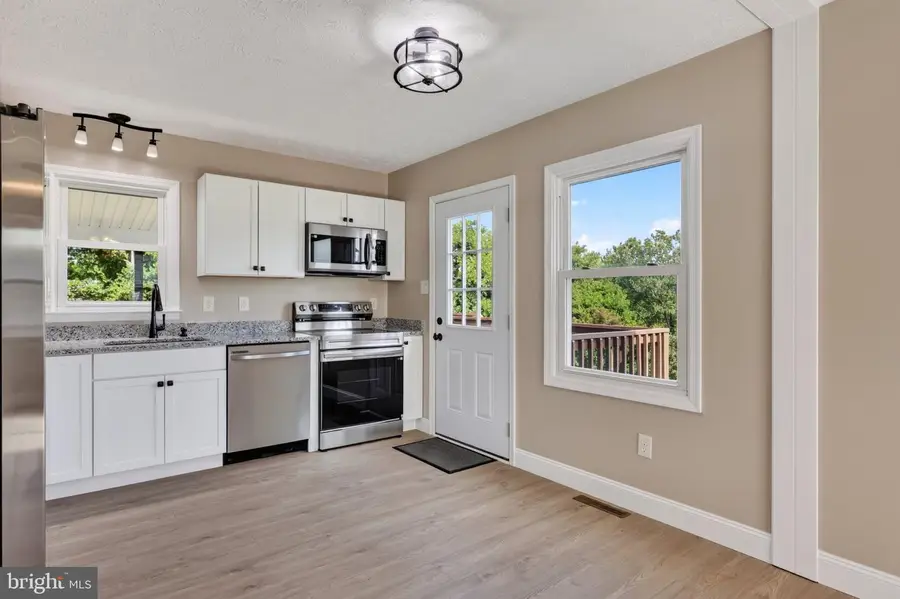 358 W Spring St, Woodstock, VA 22664 - #2