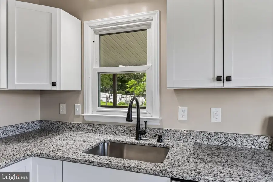 358 W Spring St, Woodstock, VA 22664 - #3