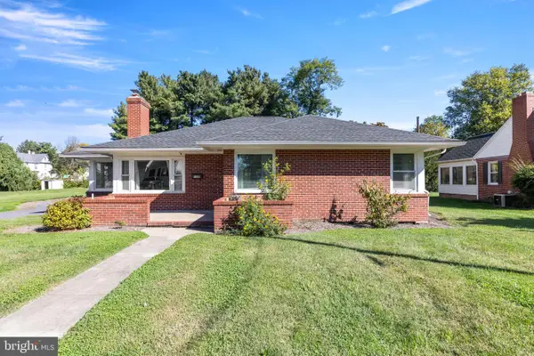 150 Shannon Ave, MT JACKSON, VA 22842