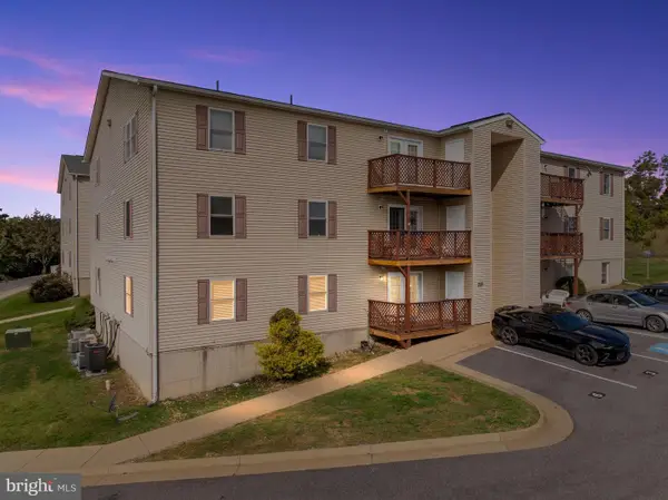 225 Brandy Ct #j-3, STRASBURG, VA 22657