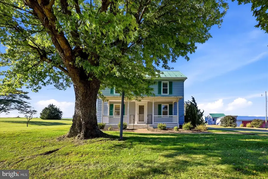 12627 S Middle Rd, Edinburg, VA 22824 - #2