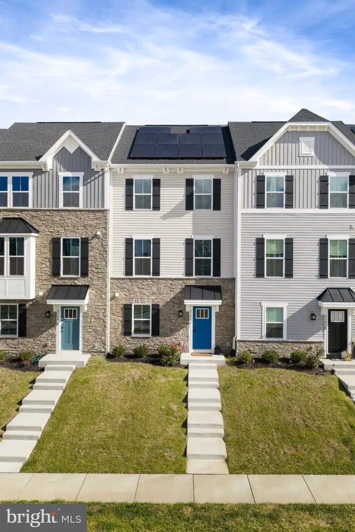 9342 Tanfield Dr, Fredericksburg, VA 22408 - Image #3