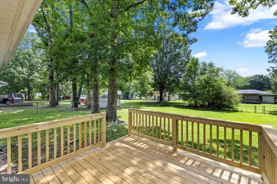 809 Sherwood Ln, Fredericksburg, VA 22407 - Image #3