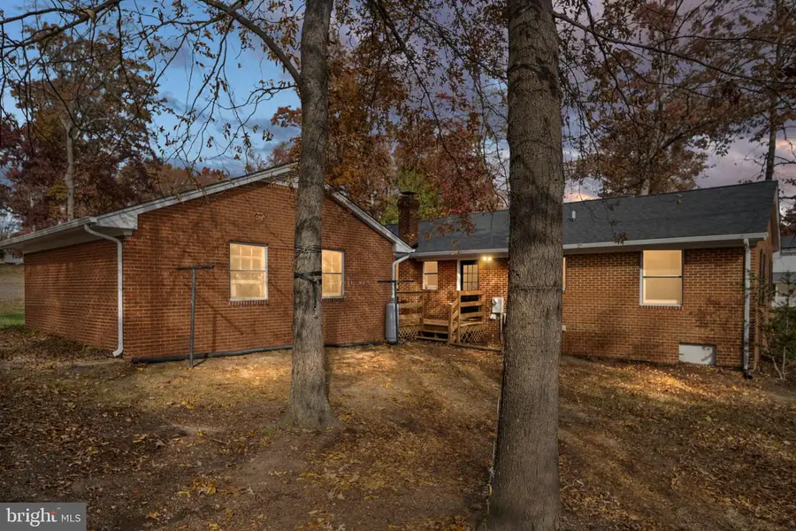 408 Mahogany Ln, Fredericksburg, VA 22408 - Image #3