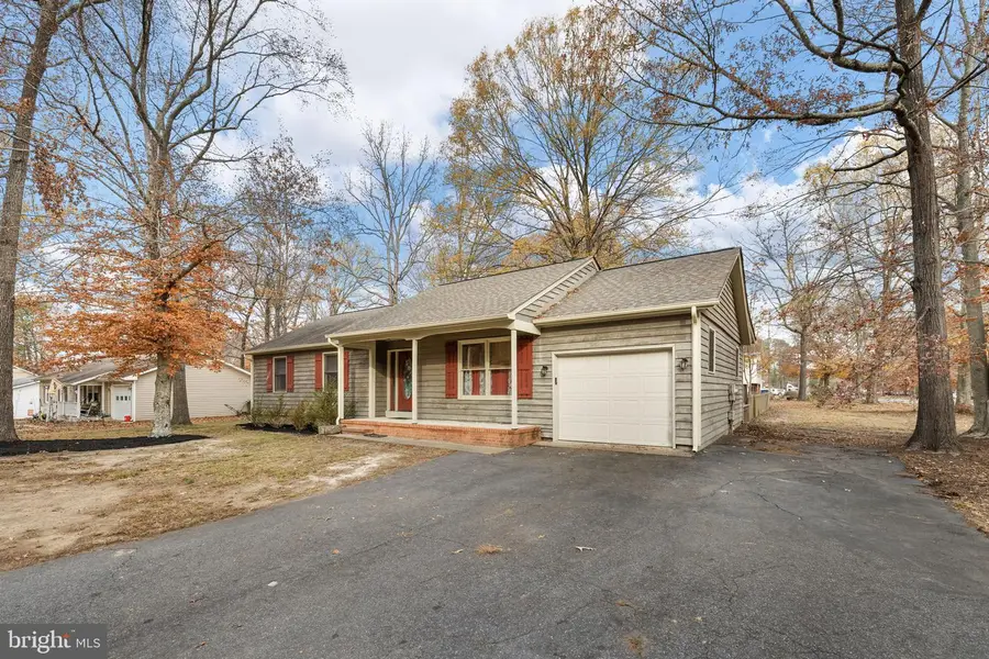 419 Pleasants Dr, Fredericksburg, VA 22407 - Image #2