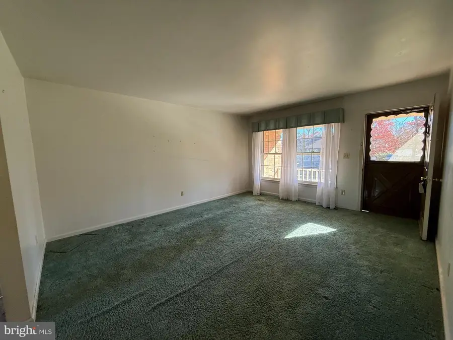 309 Laurel Ave, Fredericksburg, VA 22408 - Image #2