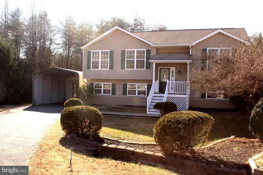 10402 Skinner Hill Dr, Fredericksburg, VA 22408 - Image #3
