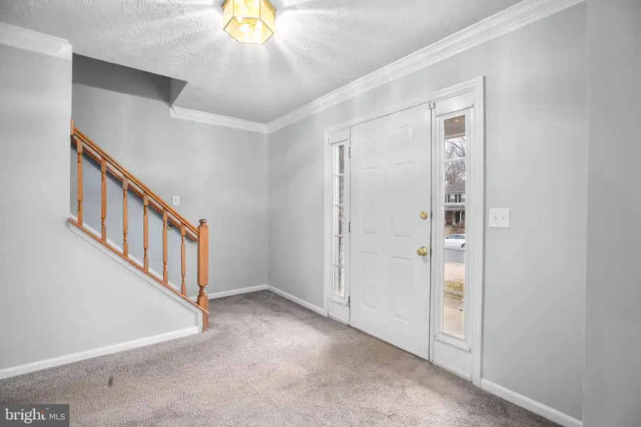 11210 Springfield Dr, Fredericksburg, VA 22408 - Image #3