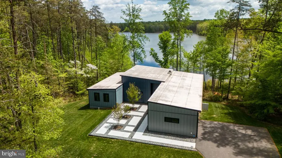 9813 Chessmans Ct, Chancellor, VA 22407 - Image #2