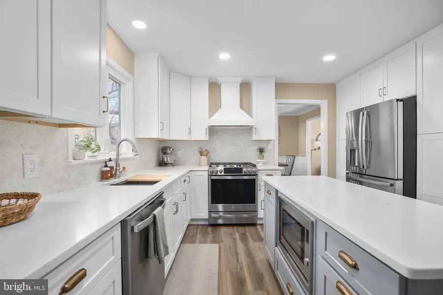 6231 Sweetbriar Dr, Fredericksburg, VA 22407 - Image #2