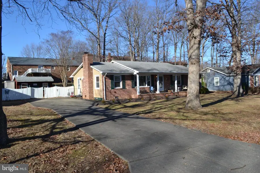 315 Azalia Dr, Fredericksburg, VA 22408 - Image #2