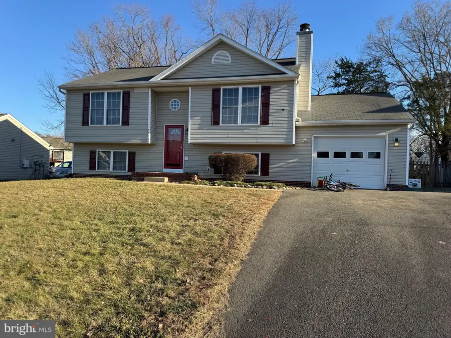 10733 Allie Dr, Fredericksburg, VA 22408 - Image #2