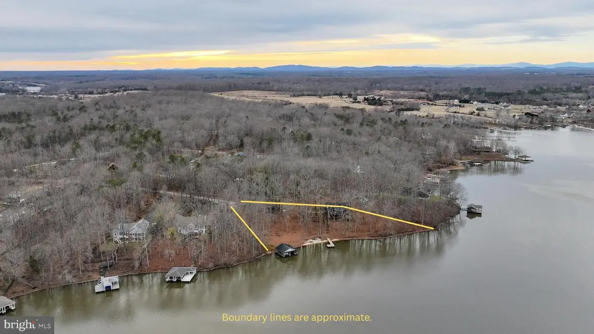 7313 Oakwood Dr, Orange, VA 22960 - #1