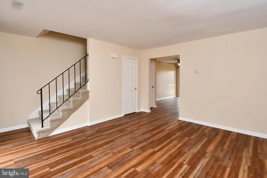 303 Olde Greenwich Dr, Fredericksburg, VA 22408 - #3