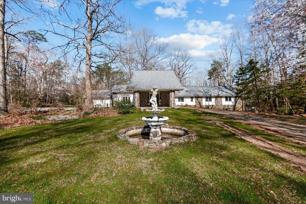 7621 River Rd, Fredericksburg, VA 22407 - #1