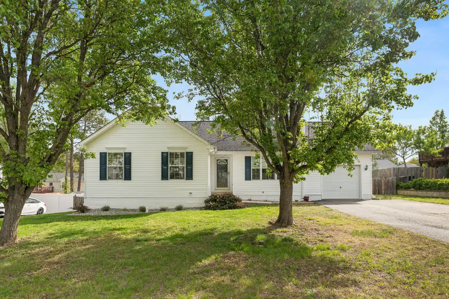 8811 Kent Ct, Fredericksburg, VA 22408 - #2