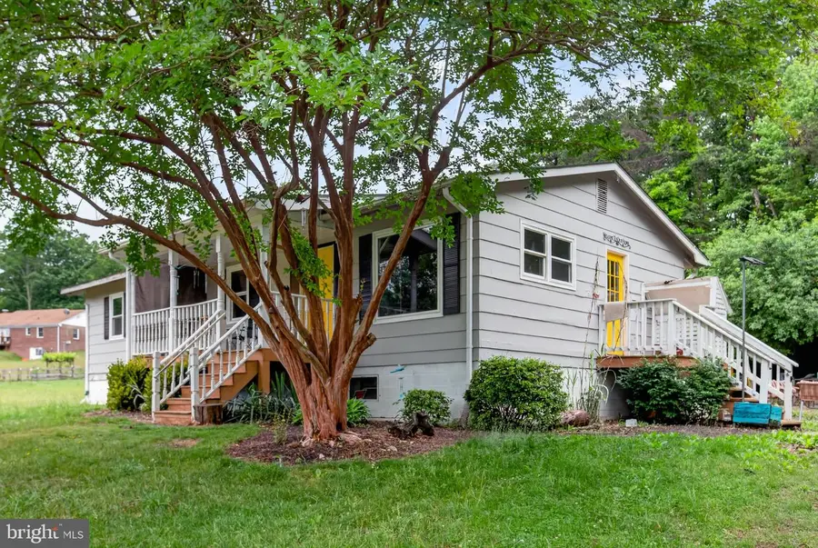 9600 Honeysuckle Rd, Fredericksburg, VA 22408 - #3