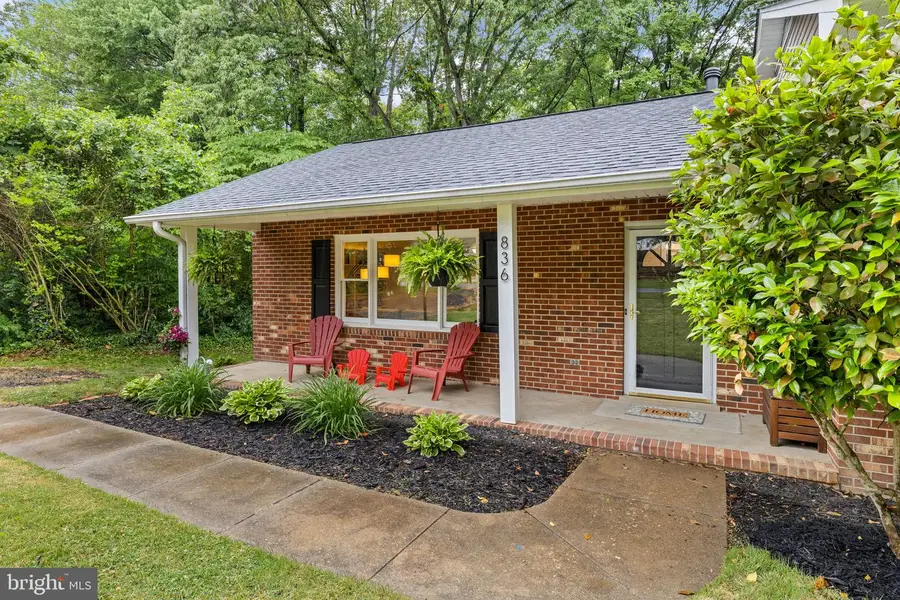 836 Churchill Dr, Fredericksburg, VA 22407 - #2