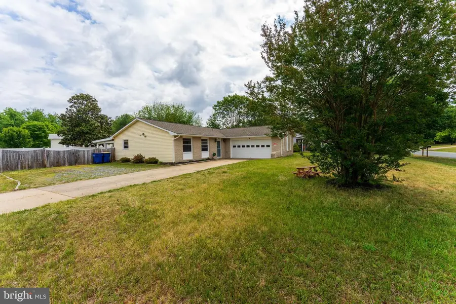 408 S Brooks Dr, Fredericksburg, VA 22408 - #3