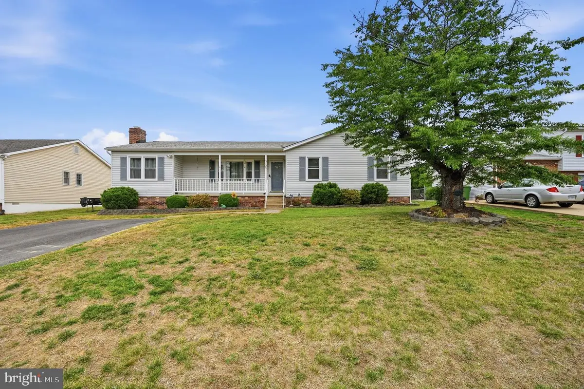 5725 Up A Way Dr, Fredericksburg, VA 22407 - #1