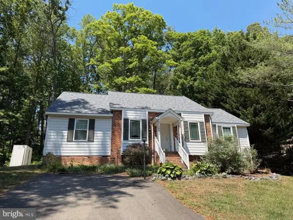 10816 Crestwood Dr, SPOTSYLVANIA, VA 22553