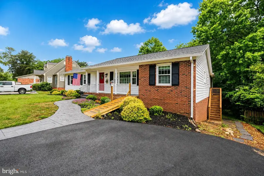 313 Laurel Ave, Fredericksburg, VA 22408 - #2
